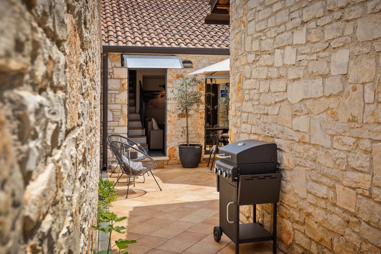 Grota Premium Apartment & Room Porec Bagian luar foto