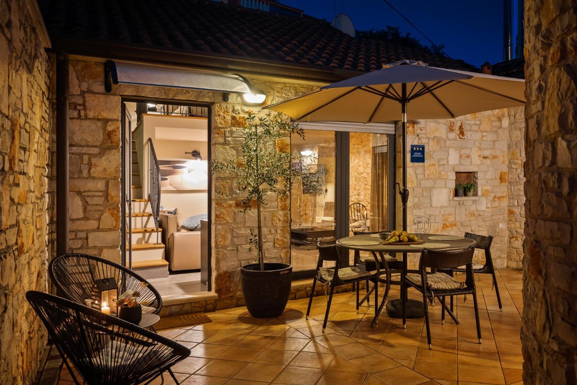 Grota Premium Apartment & Room Porec Bagian luar foto