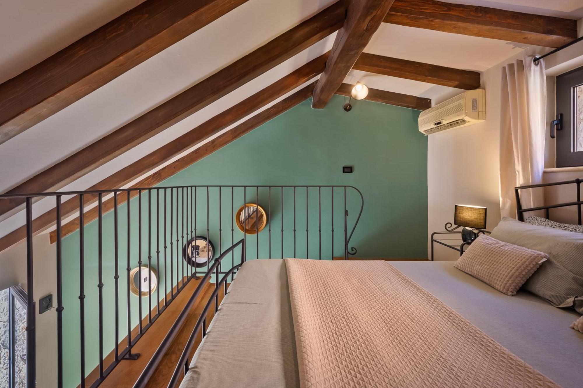 Grota Premium Apartment & Room Porec Bagian luar foto