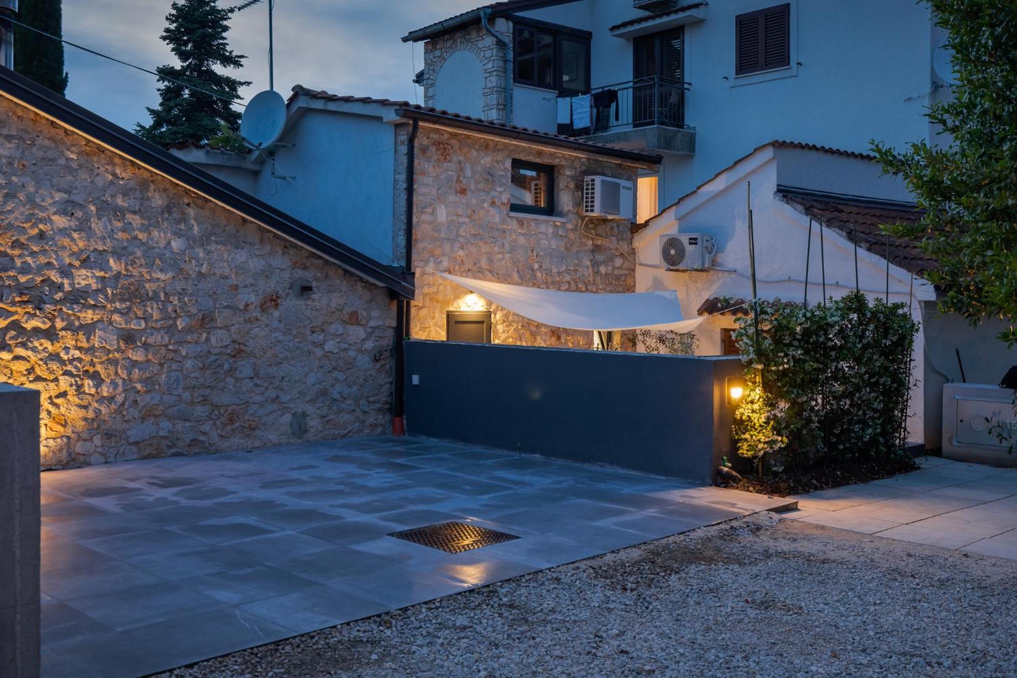 Grota Premium Apartment & Room Porec Bagian luar foto