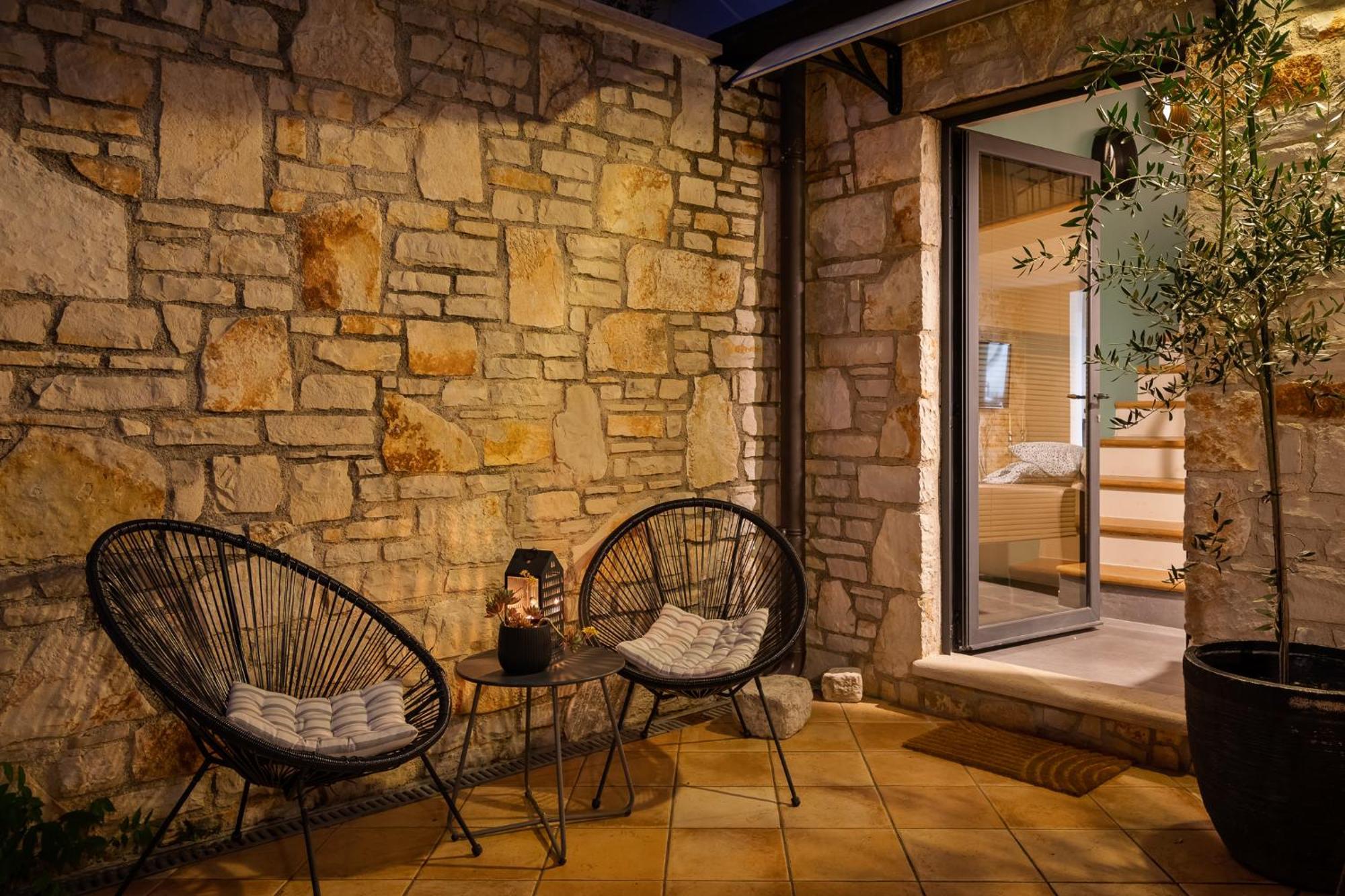 Grota Premium Apartment & Room Porec Bagian luar foto