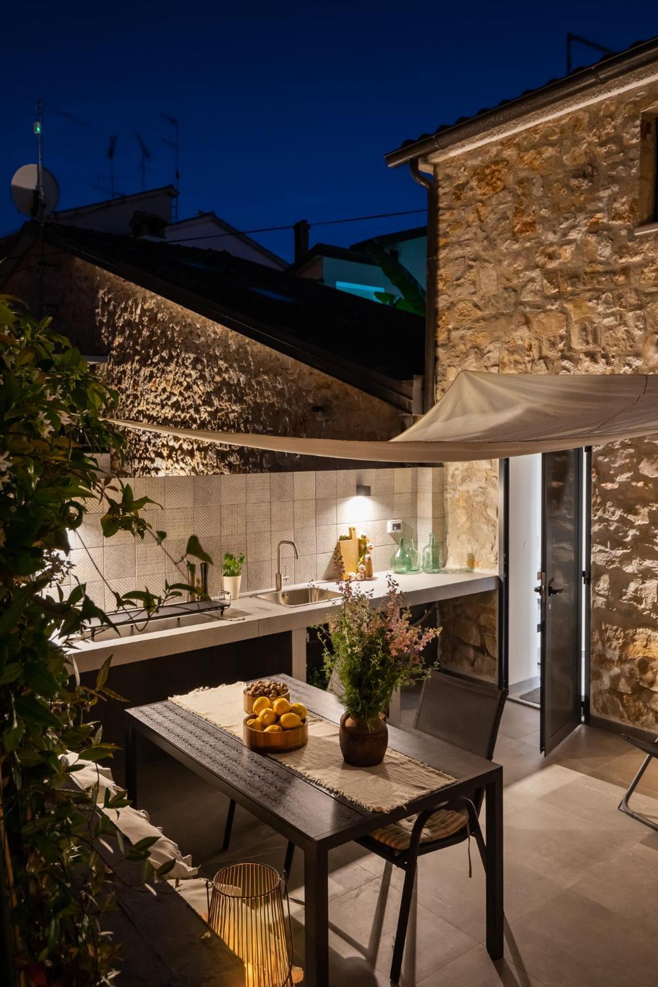 Grota Premium Apartment & Room Porec Bagian luar foto