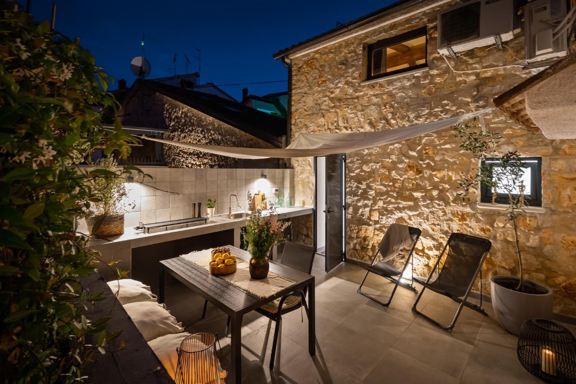 Grota Premium Apartment & Room Porec Bagian luar foto